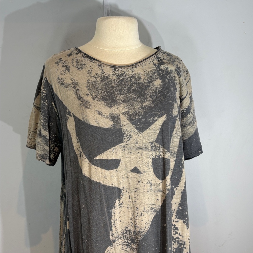 Magnolia Pearl Space Disco Tee Dress in the Ozzy color 100% cotton jersey - Picture 4 of 15